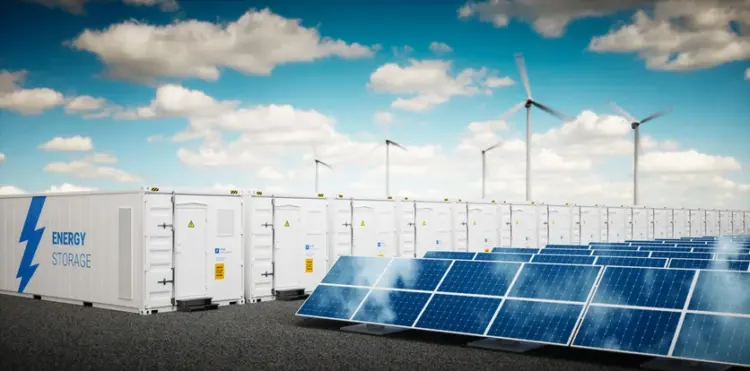 Renewable Energy Innovation: The Rise of Solar and Battery Storage This Year